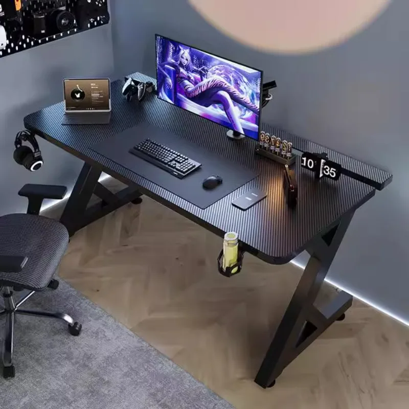 Q Minimalist Black Computer De - Desk Setup Art recension och pris