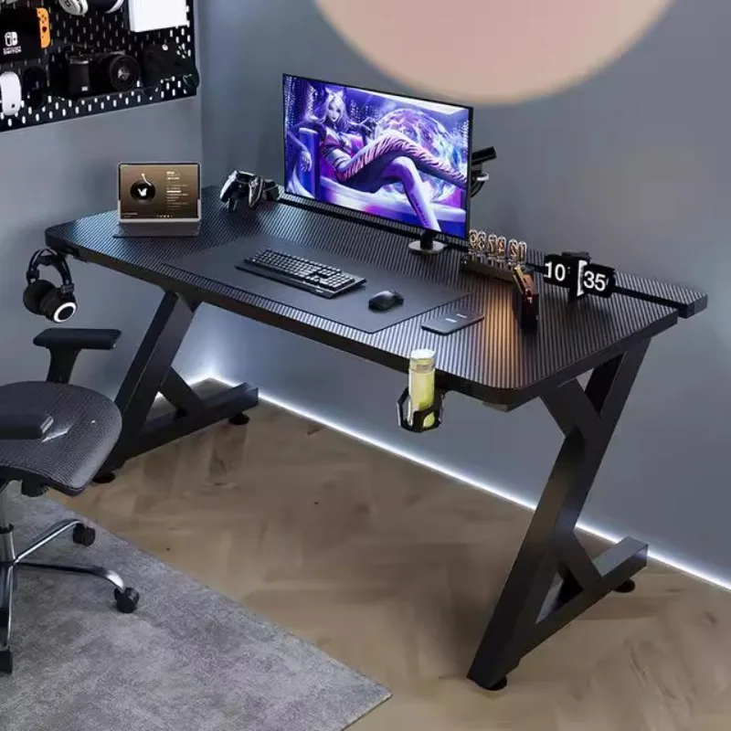 Q Minimalist Black Computer De - Desk Setup Art recension och pris