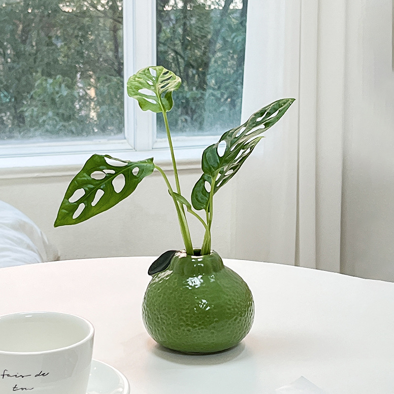 Plastic Vase, Green-Orange Vas - Desk Setup Green recension och pris